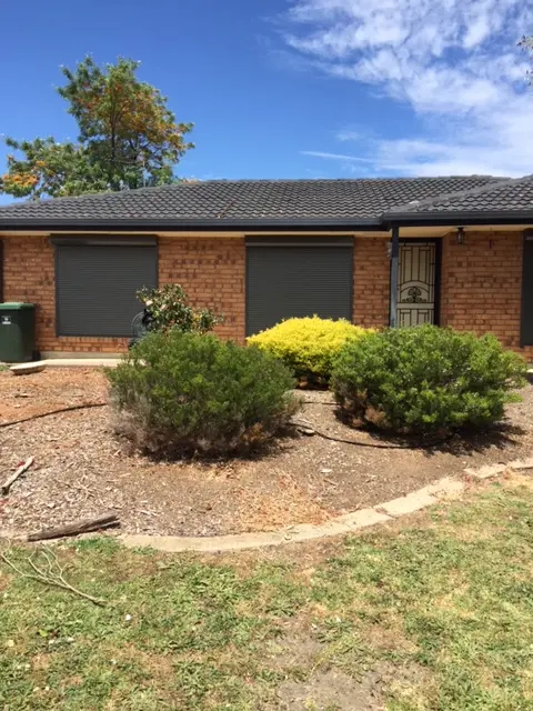 roller shutter monument